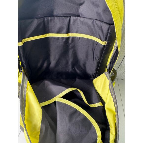 L.L.Bean Comfort Carry Laptop Pack, 30L Yellow Retail $89 - Picture 7 of 10
